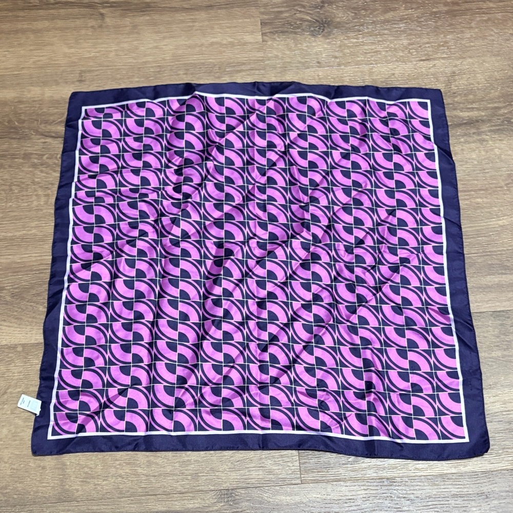 Gap 100% Silk Square Scarf Purple Geometric Pattern Made in Italy